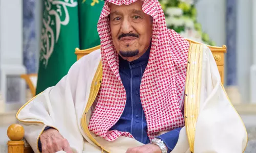 Saudi cabinet focuses on Sudan aid, ceasefire initiatives in Jeddah session