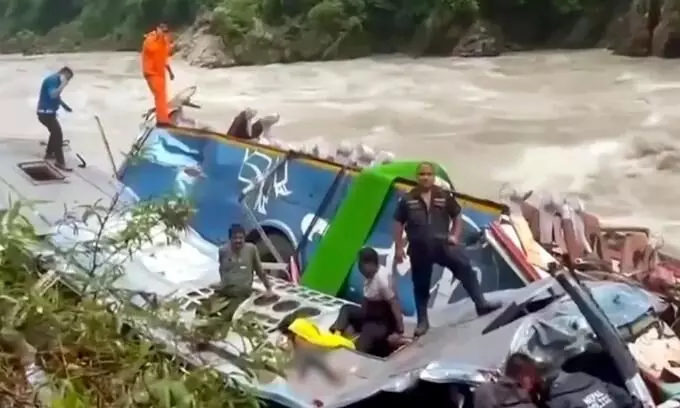 14 killed as bus from India falls in river in Nepal, several injured