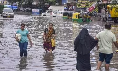 Heavy rains batter Guajarat, 35 dead: schools shut in Mizoram