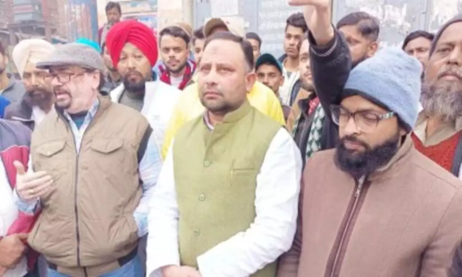 Boards barring non-Hindus’ appear; Muslim group meets Uttarakhand DGP