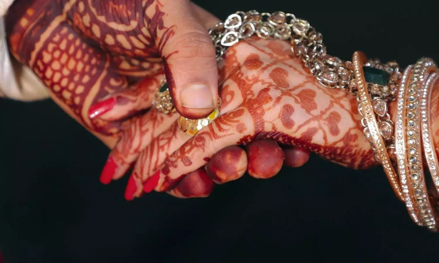 Allahabad HC directs UP police to probe Arya Samaj for solemnising illegal marriages