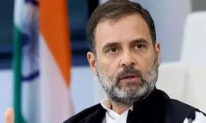 Cong files complaint against Union Minister for threatening Rahul Gandhi