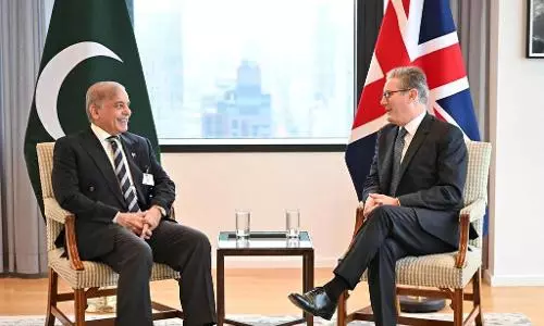 UKs Keir Starmer, Pakistan PM Shehbaz Sharif agree to ‘deepen ties