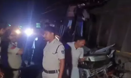 6 killed, 20 injured as bus collides with truck in Madhya Pradesh