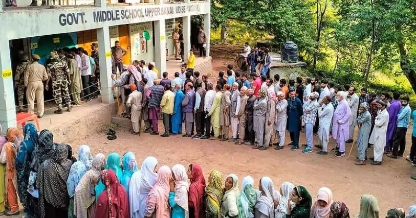 Voter queues form for third & final phase of J&K election today