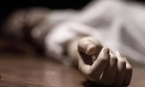 Gujarat woman bleeds to death after sex as boyfriend searches remedies online