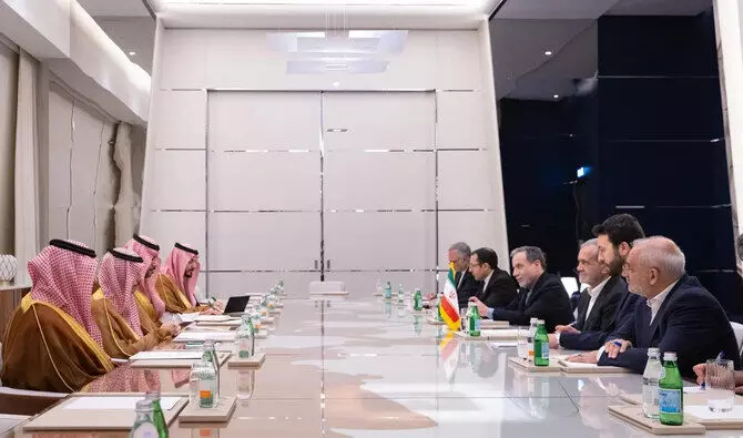 Saudi FM, Iranian President hold talks in Doha