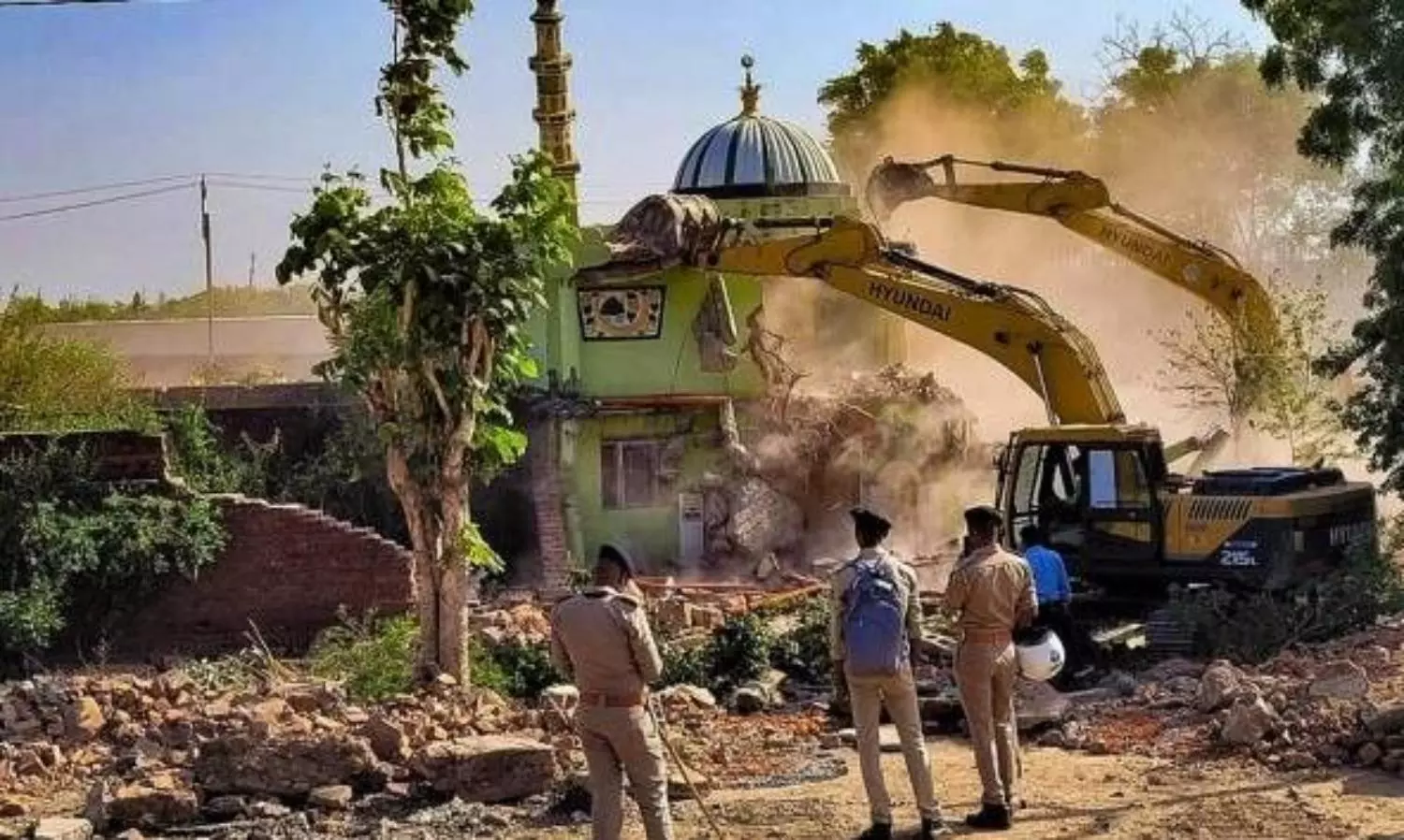 SC cites exemption in previous order to refuse to stay bulldozing of mosques and dargahs in Gujarat