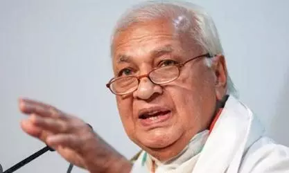 Chief Minister Pinarayi Vijayan has no credibility: Kerala Guv Khan
