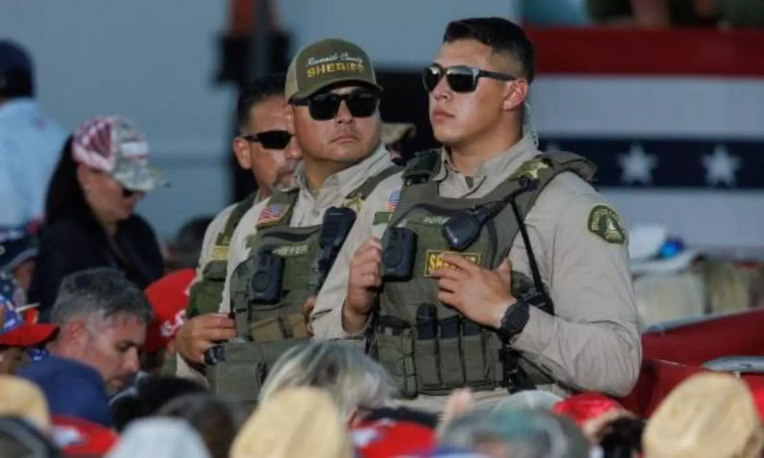 Man with shotgun arrested near Trumps California rally