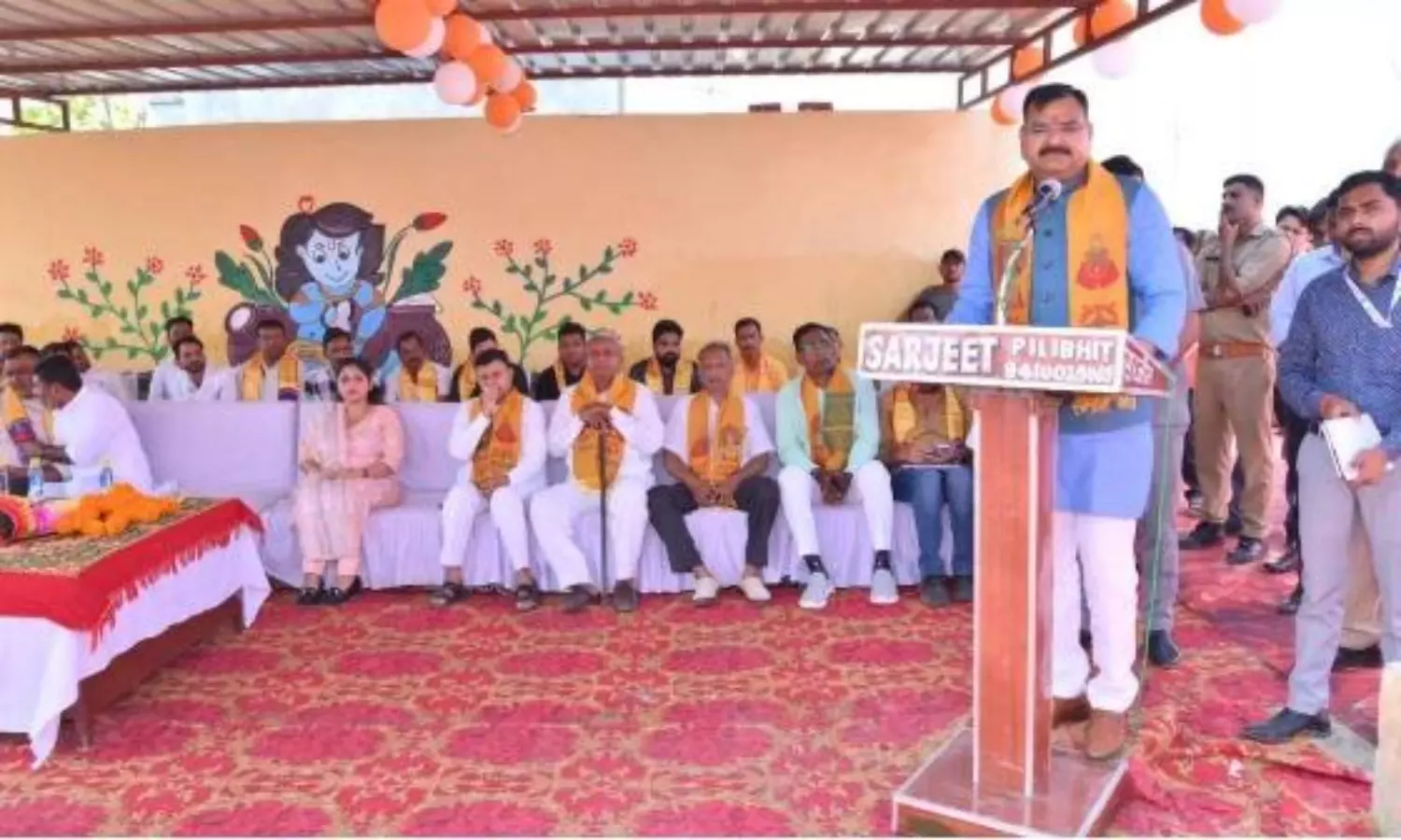 Cleaning, lying down in cowshed can cure cancer: UP Minister claims