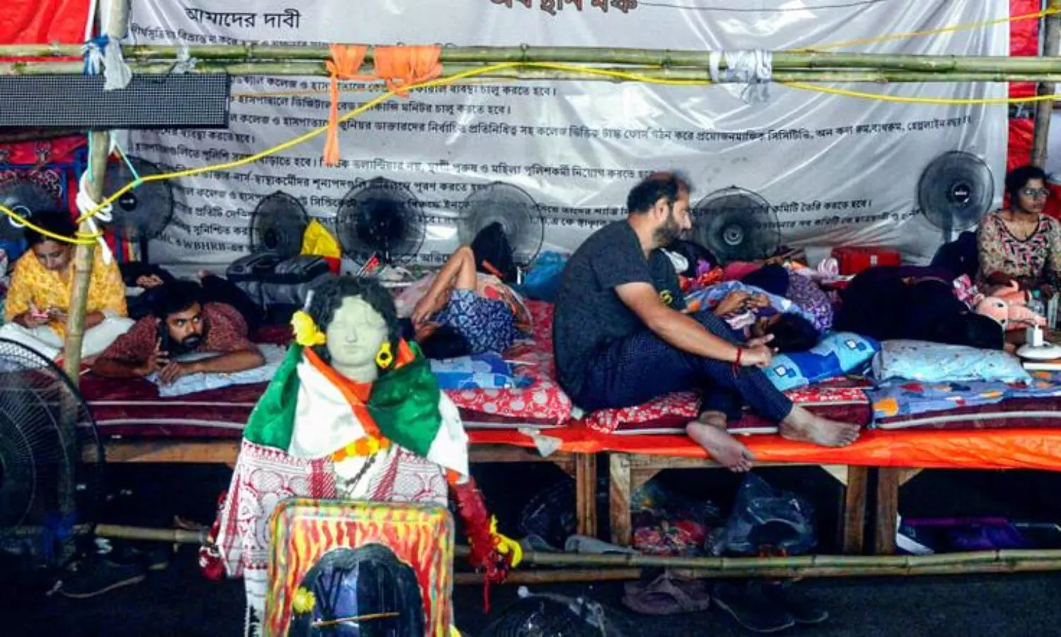 RG Kar issue: Junior doctors indefinite fast enters 12th day