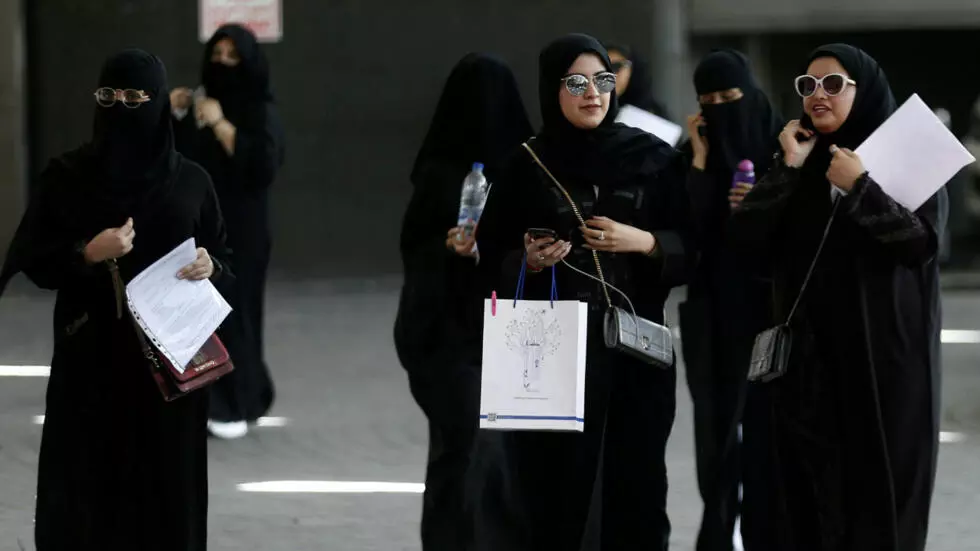 Better working conditions attract Indian Women to Saudi workforce: says official