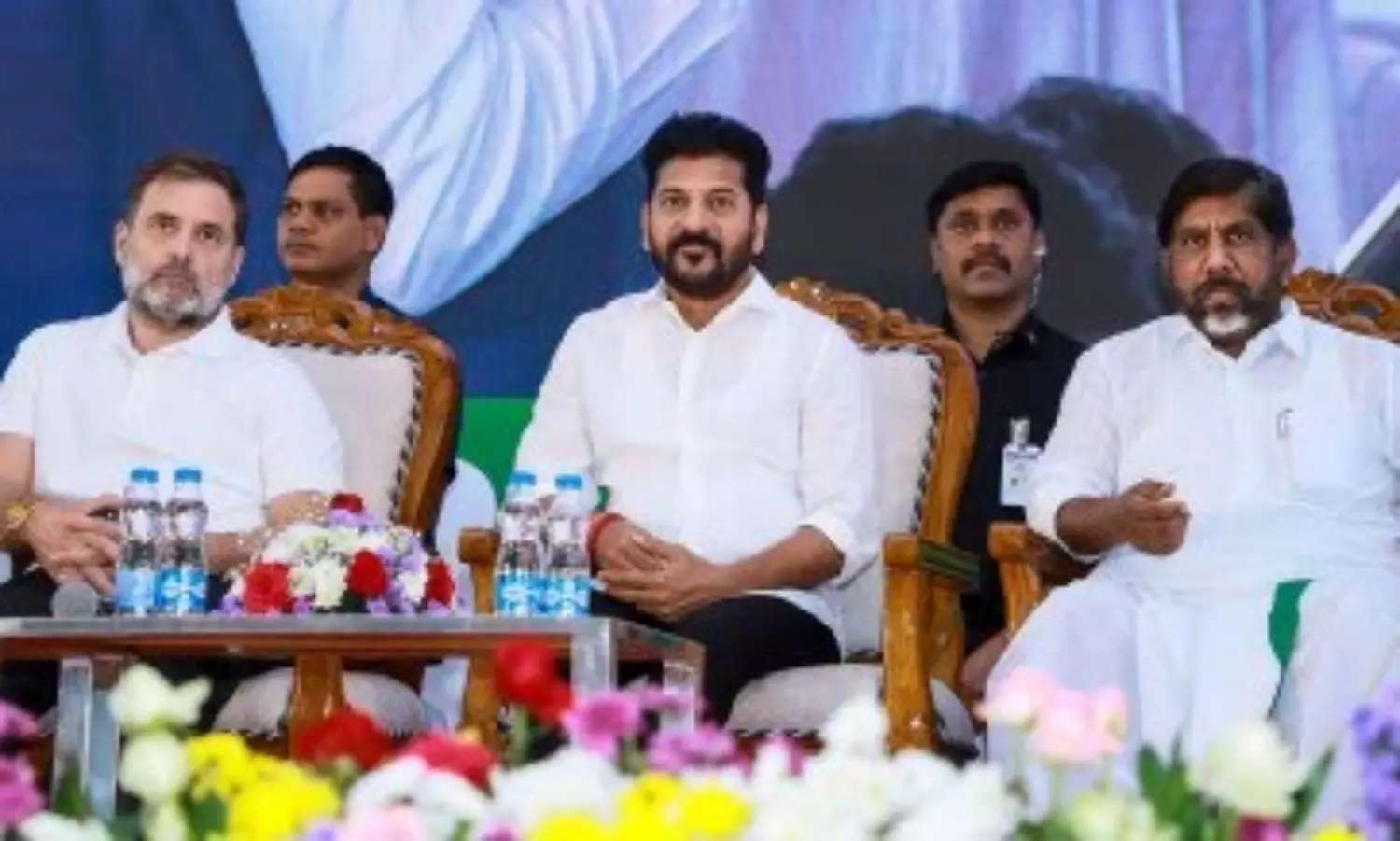 Telangana CM briefs Guv as govt begins caste survey