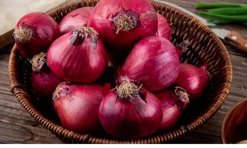 Onion prices bring tears to Indian households as weak rupee fuels inflation