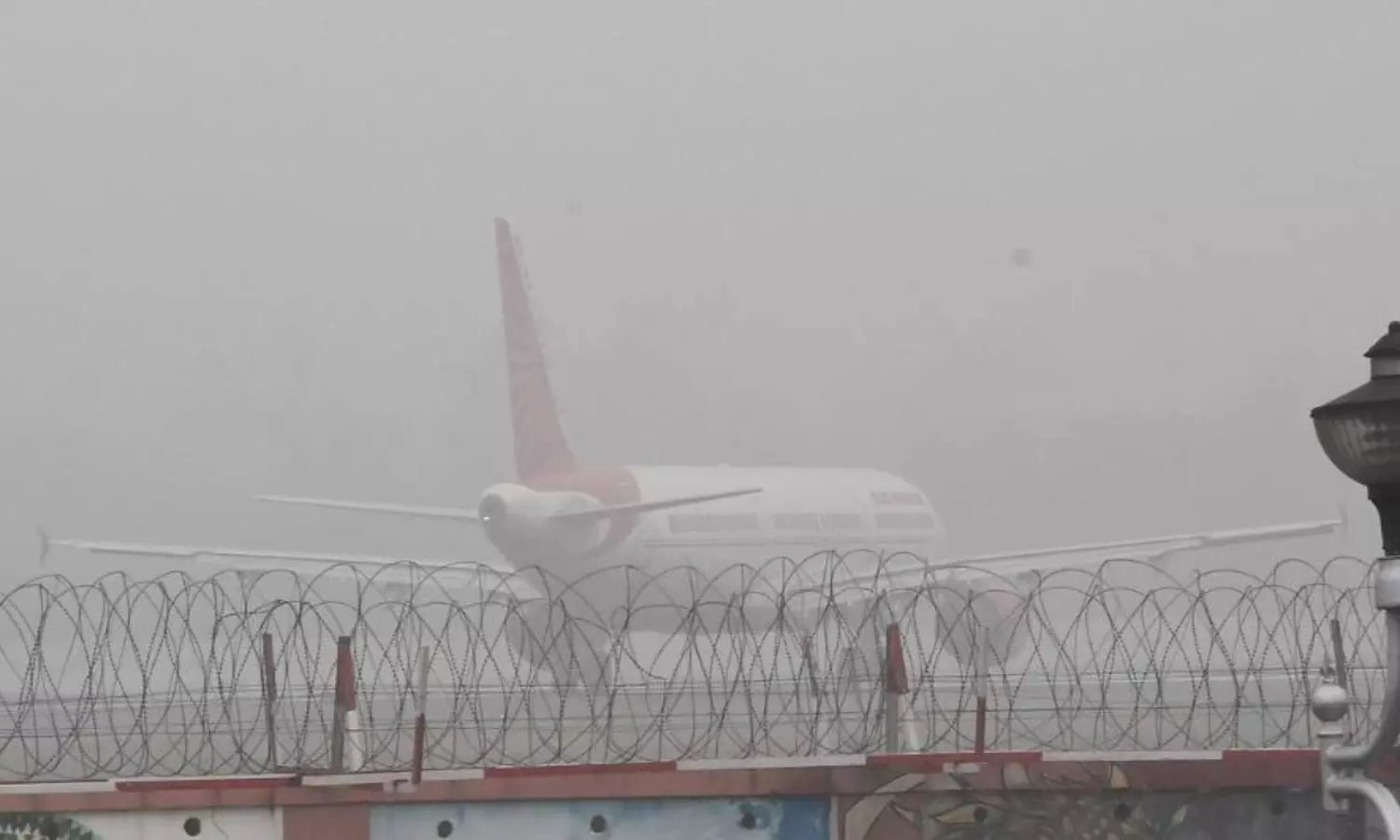 Smog covers Delhi-NCR as air quality turns ‘severe’, flights diverted