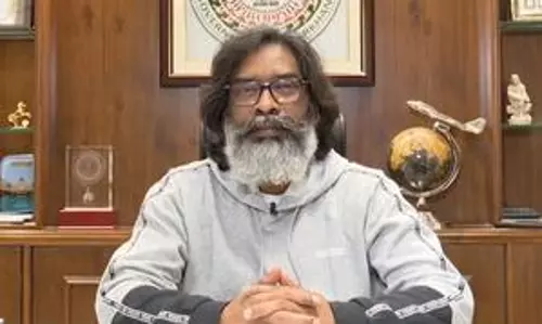 Hemant Soren stakes claim to form next govt in Jharkhand, to take oath on Nov 28