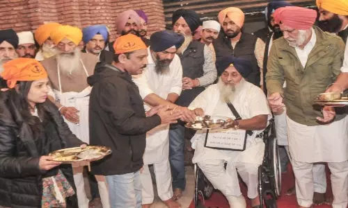 Man tries to shoot Sukhbir Badal at Golden Temple, arrested