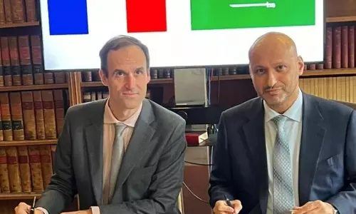Saudi Arabia, France sign agreement to strengthen air transport connectivity