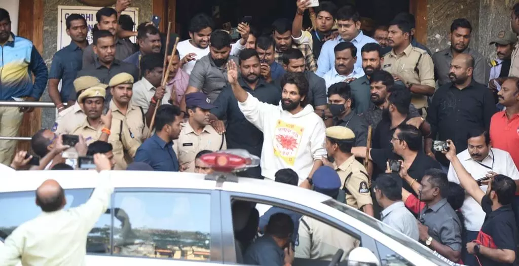 Police summons Allu Arjun in theatre stampede case