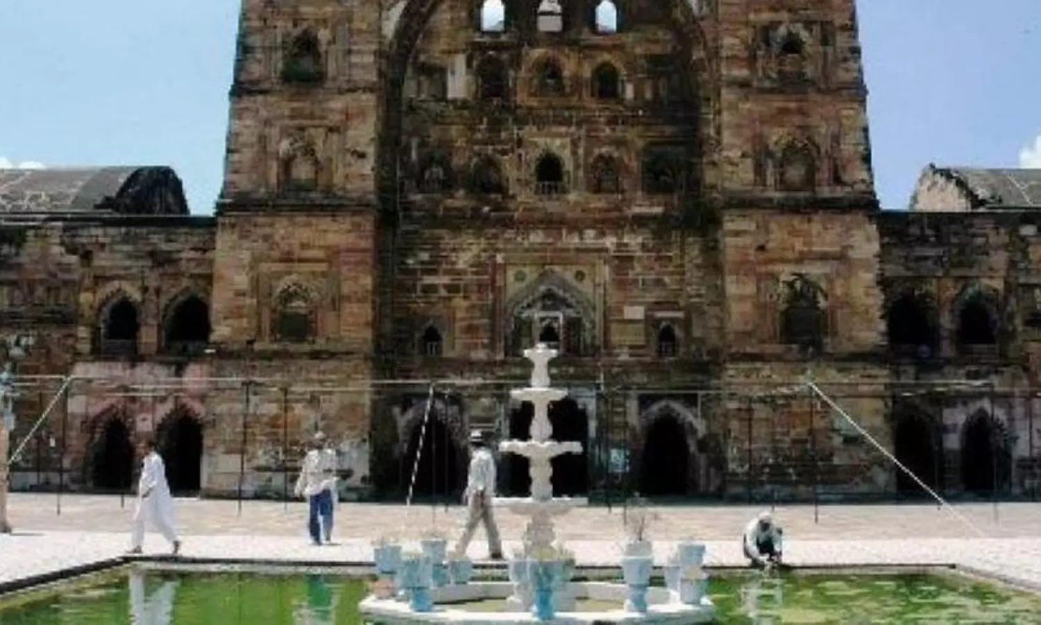 Citing SC order, Jaunpur court refuses to order survey of 14th-century mosque