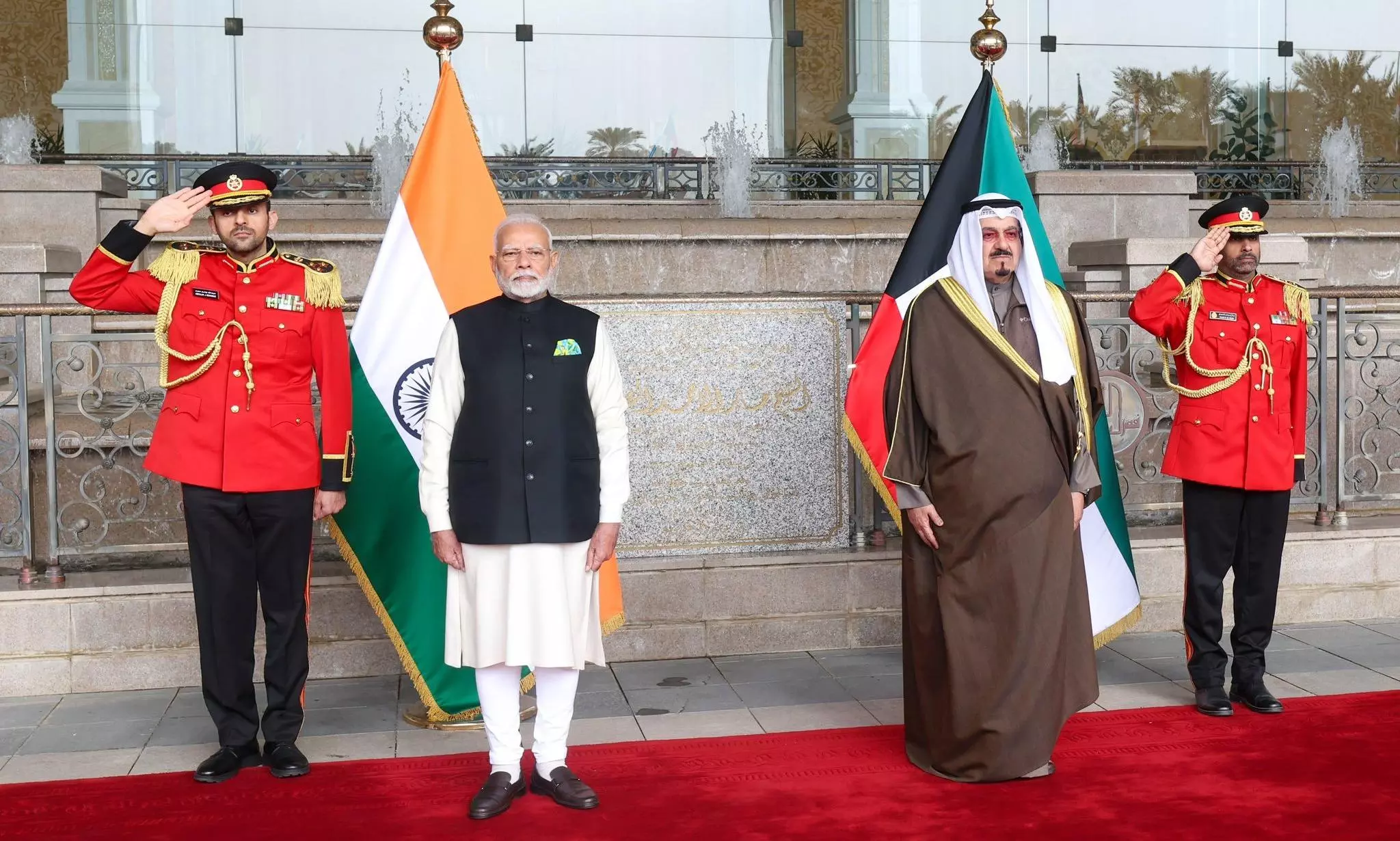 PM Modi accorded Guard of Honour at Kuwaits Bayan Palace