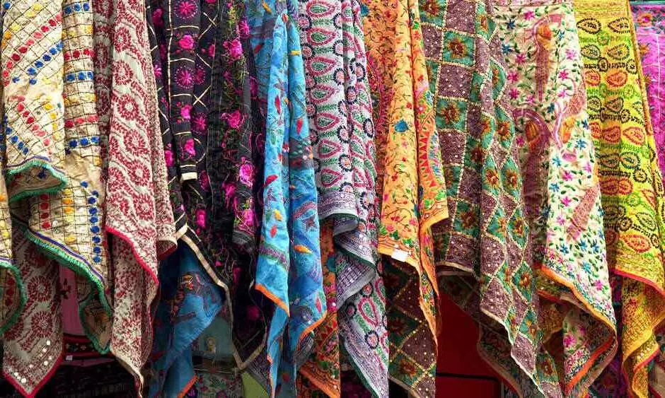 Kashmiri shawl vendors allege harassment, intimidation by traders in Himachal