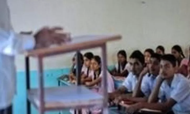 UP teacher beats student who caught him watching porn in the classroom