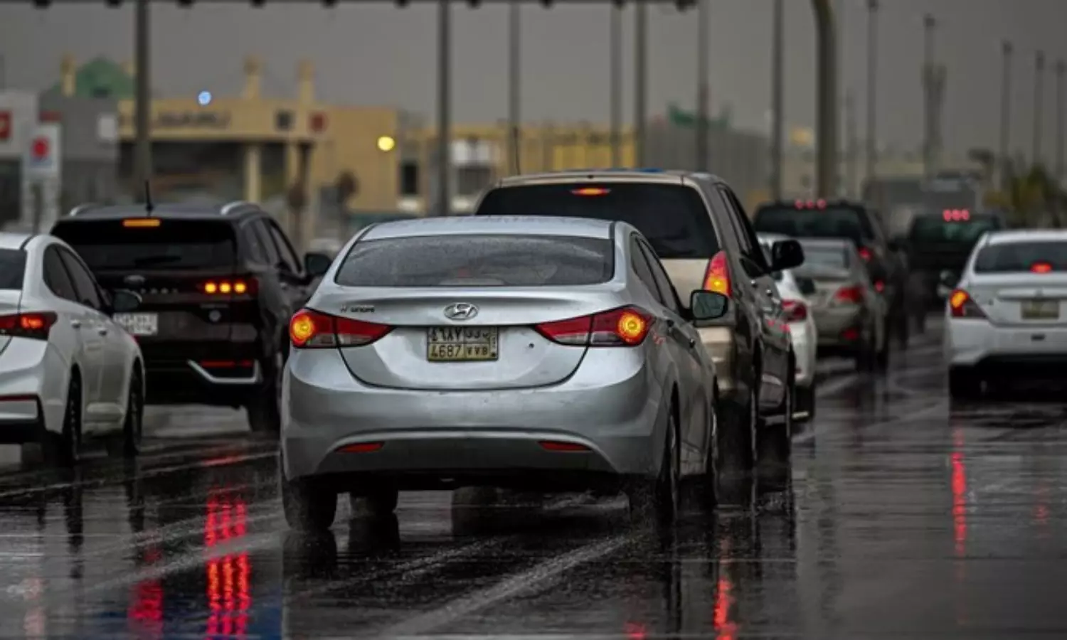 Saudi authorities issue weather warning as rain expected from Sunday