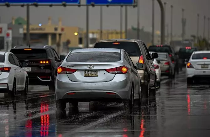 Saudi authorities issue weather warning as rain expected from Sunday