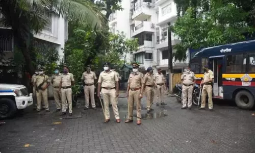 13 illegal immigrants including 6 women from Bangladesh arrested in Mumbai
