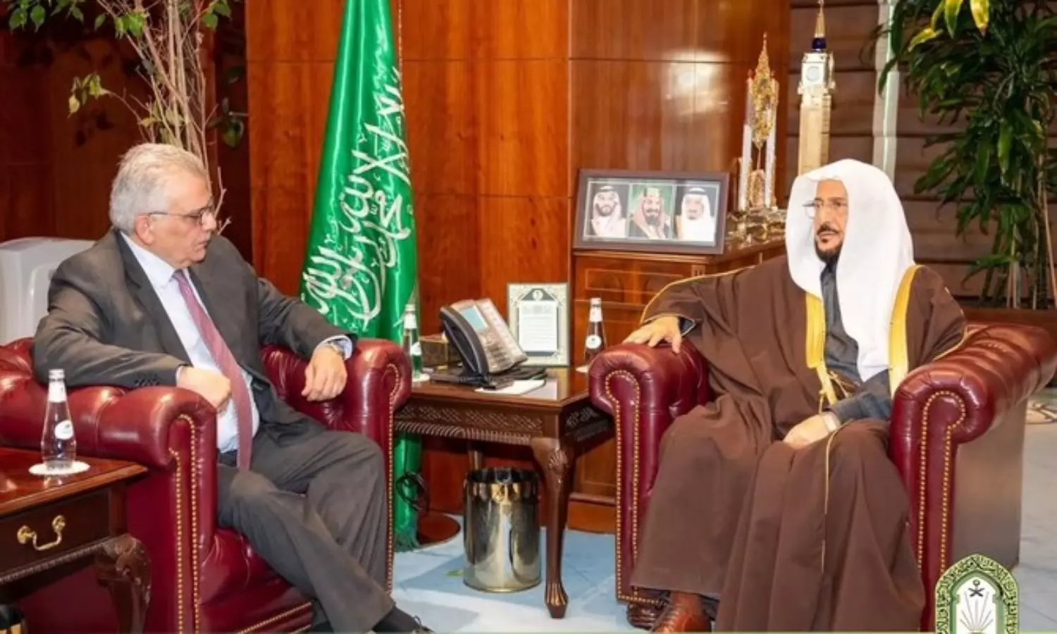 Saudi Minister of Islamic affairs meets Palestinian ambassador