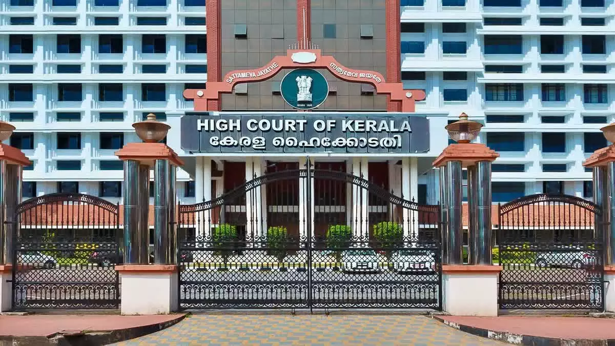 Periya twin murder case: Kerala HC stays sentence for ex-MLA, 3 others