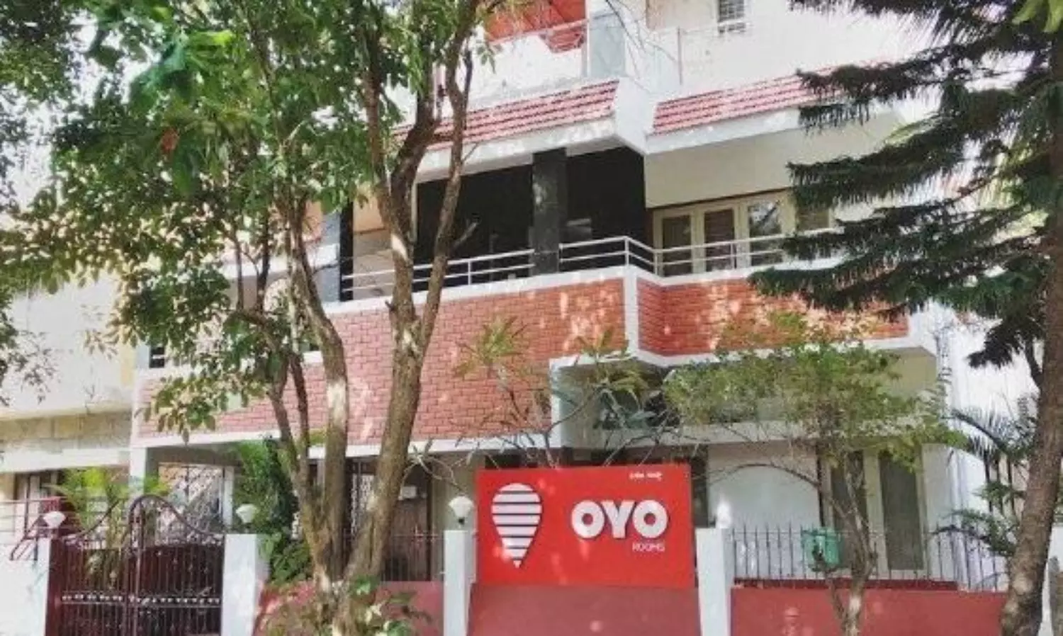 Place check-in rules in Oyo rooms for unmarried couples in Bluru: Bajrang Dal