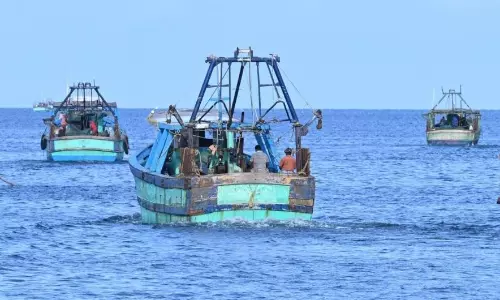 Sri Lankan Navy seizes three boats, arrests 33 Tamil Nadu fishermen