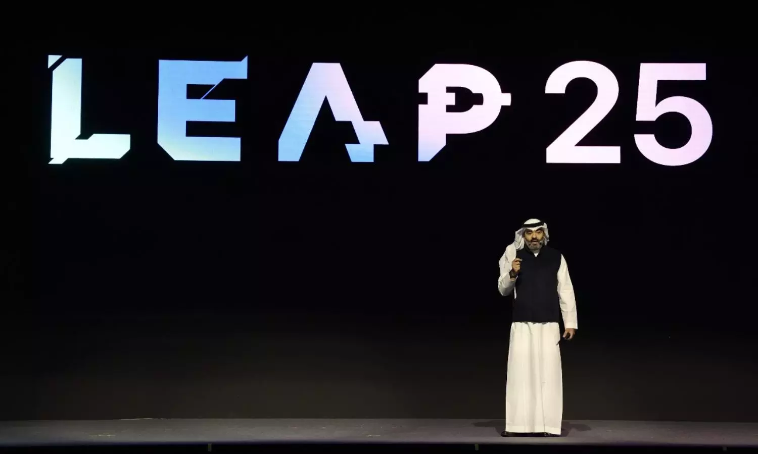 Saudi Arabia strengthens global AI leadership with $14.9B at LEAP 2025