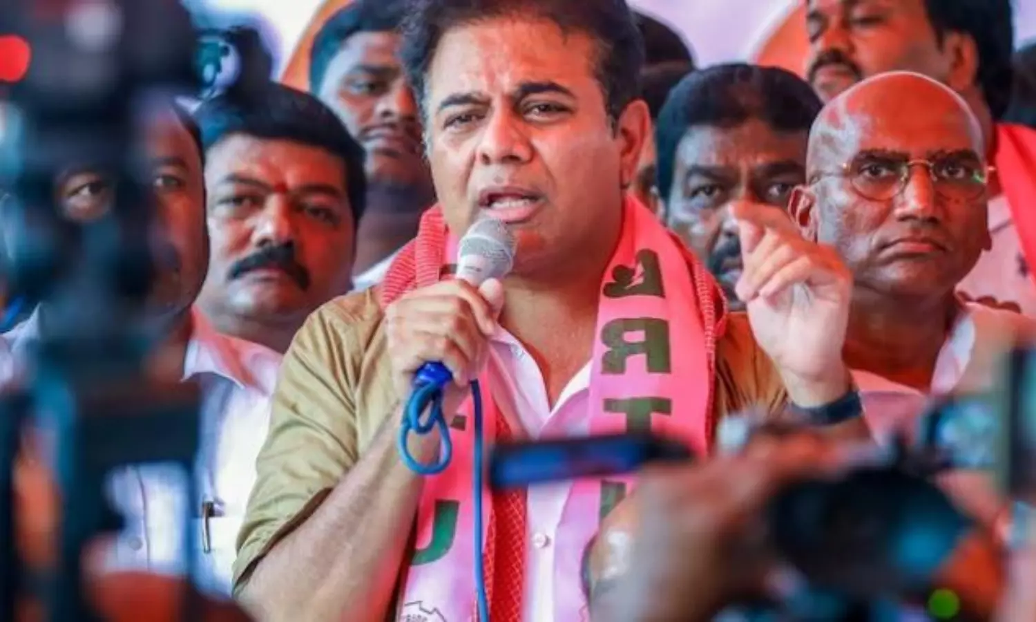 Apologise for reducing population of Backward Classes: KTR tells Telangana CM
