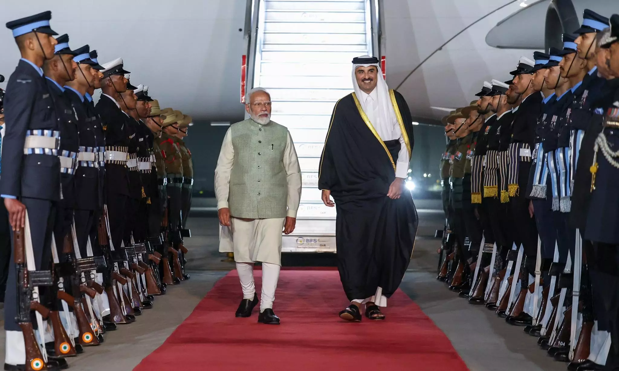 PM Modi receives Qatar Amir Sheikh Tamim on State Visit