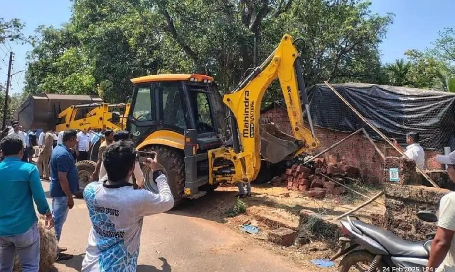 Muslim boy and family arrested, their business demolished over alleged anti-India slogan