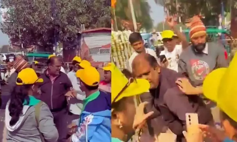 Shivaji bhakt tourists attack Muslim guide for saying Shivaji was held captive at fort Shivaji bhakt tourists attack Muslim guide for saying Shivaji was held captive at fort