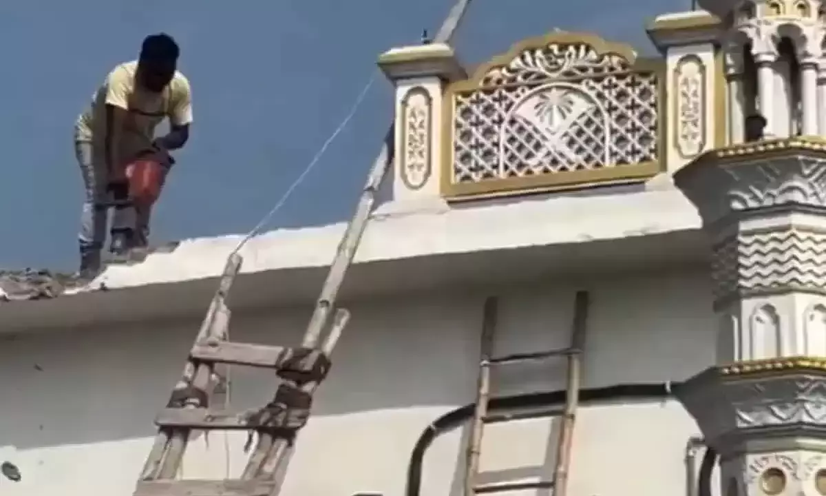 UPs Gorakhpur mosque partially demolished following GDA notice