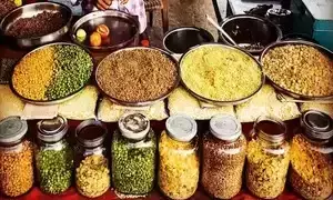 Govt imposes 10% duty on lentils, extends yellow peas duty-free import