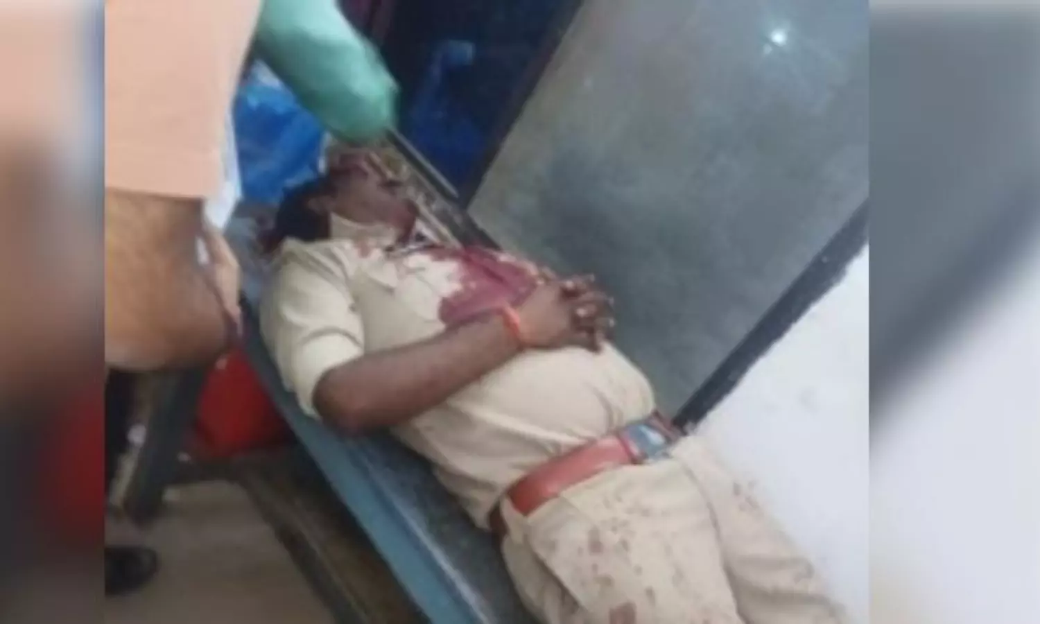 ASI killed, several injured as mob attacks police team in MPs Mauganj