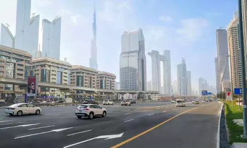 New lane on Sheikh Zayed road reduces travel time from 5 minutes to 2 in Dubai New lane on Sheikh Zayed road reduces travel time from 5 minutes to 2 in Dubai