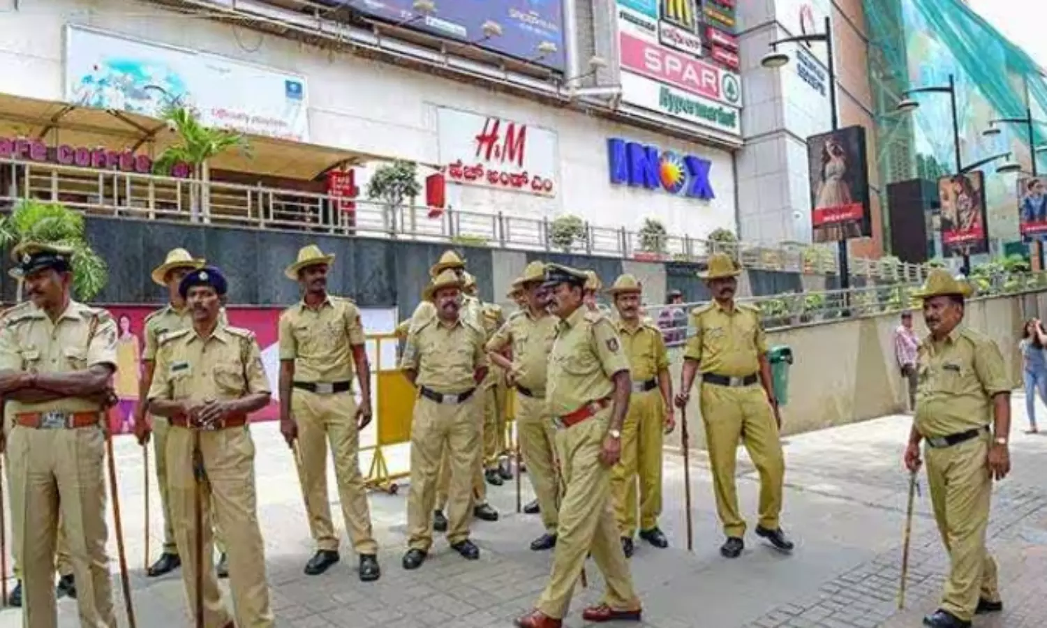 Bengaluru: Teacher arrested for extortion after affair with students father