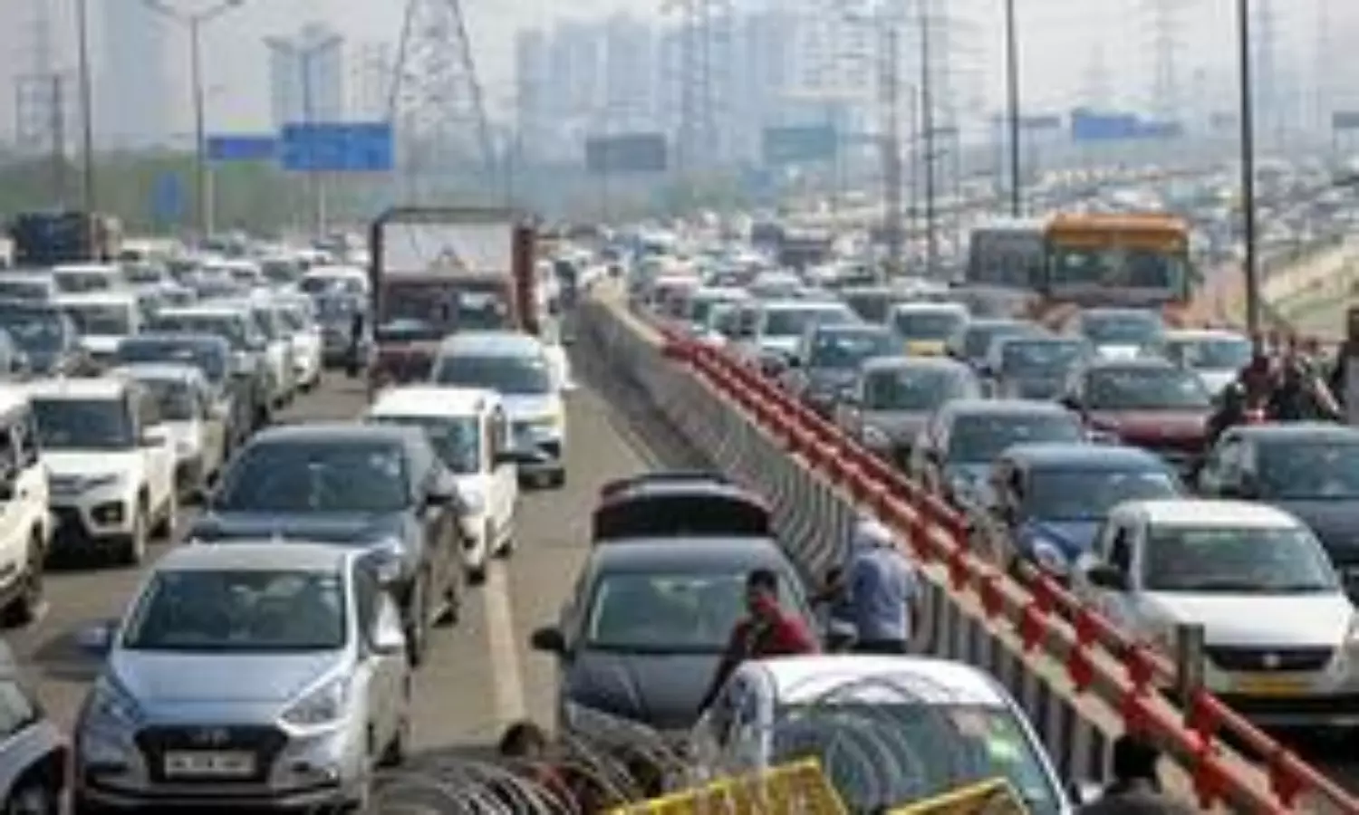 Expand bus fleet, boost last-mile connectivity: CAG report on air pollution