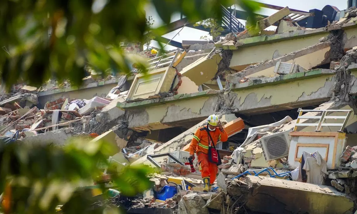 Myanmar earthquake: death toll rises to 3471, heavy rain hampers relief efforts