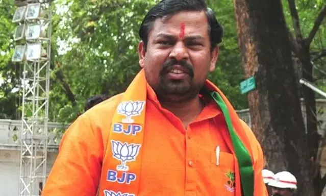 Telangana BJP MLA Raja Singh booked for issuing threats against police