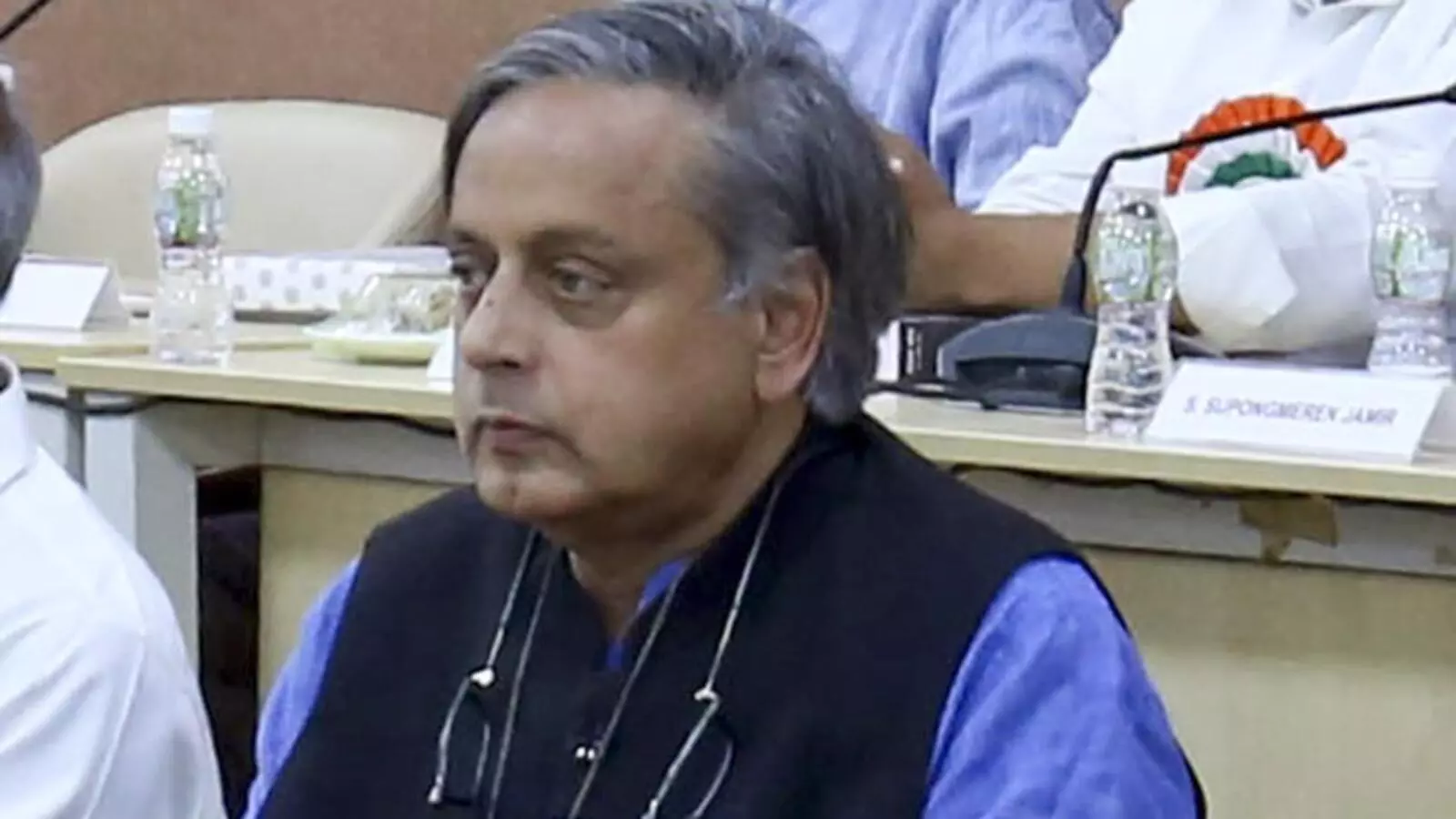 Tharoor slams BJP for divisive politics; advocates positive message from Congress