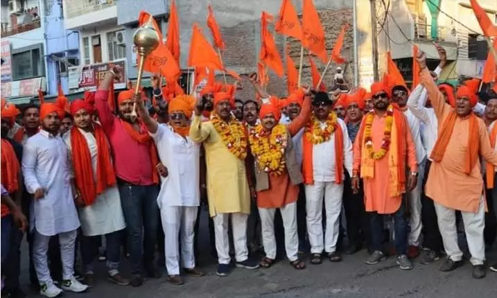 Hindu Sena files application in SC supporting amendments to Waqf Act